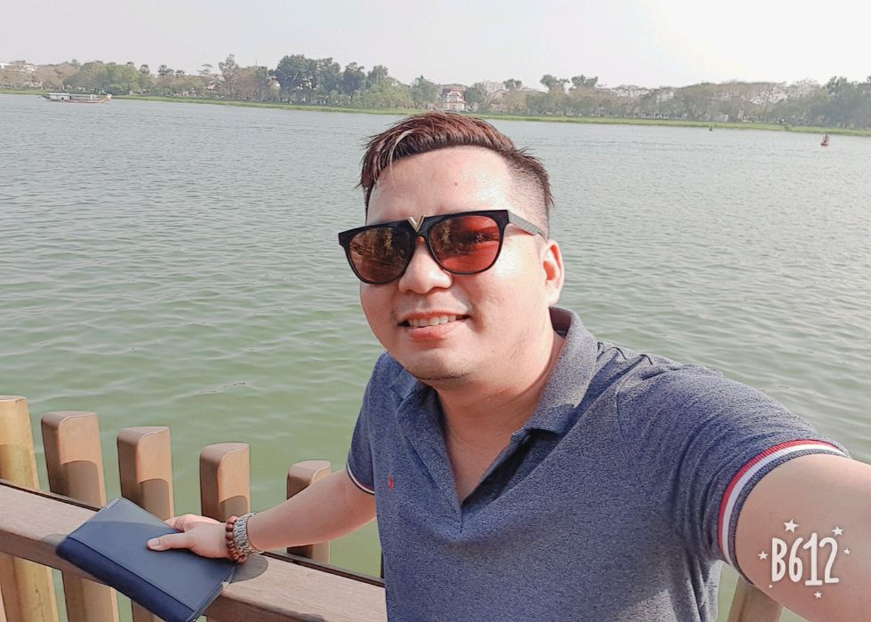 Lê Hoàng Việt