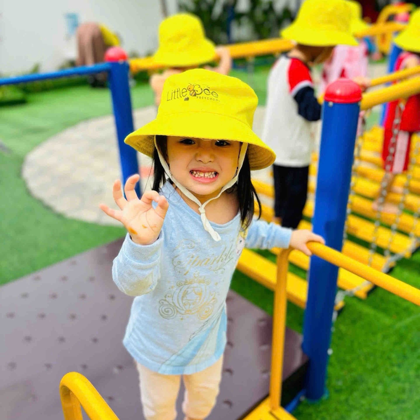 ĐINH THỊ KHÁNH HOÀ