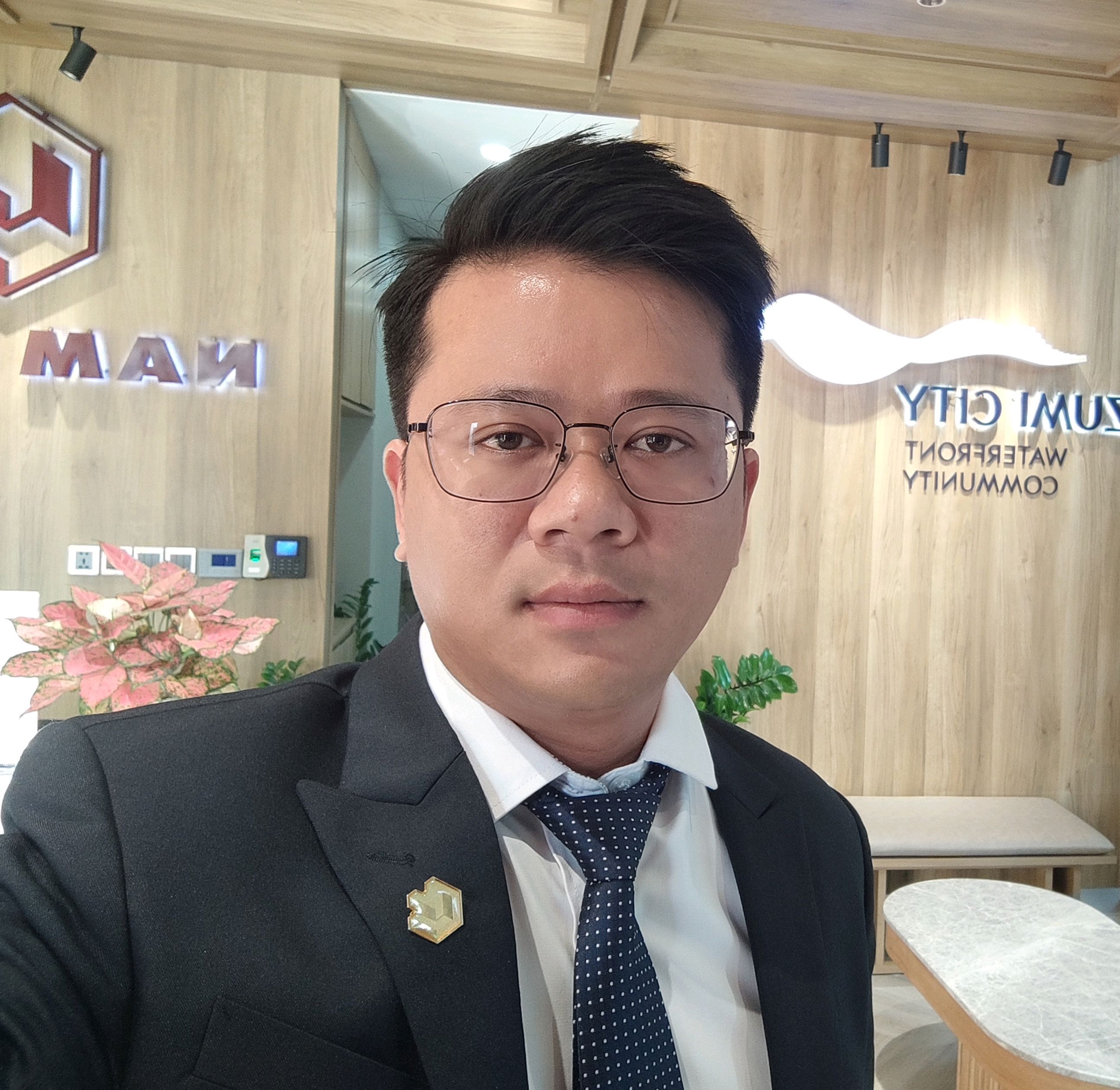 Lương Hoàng Việt