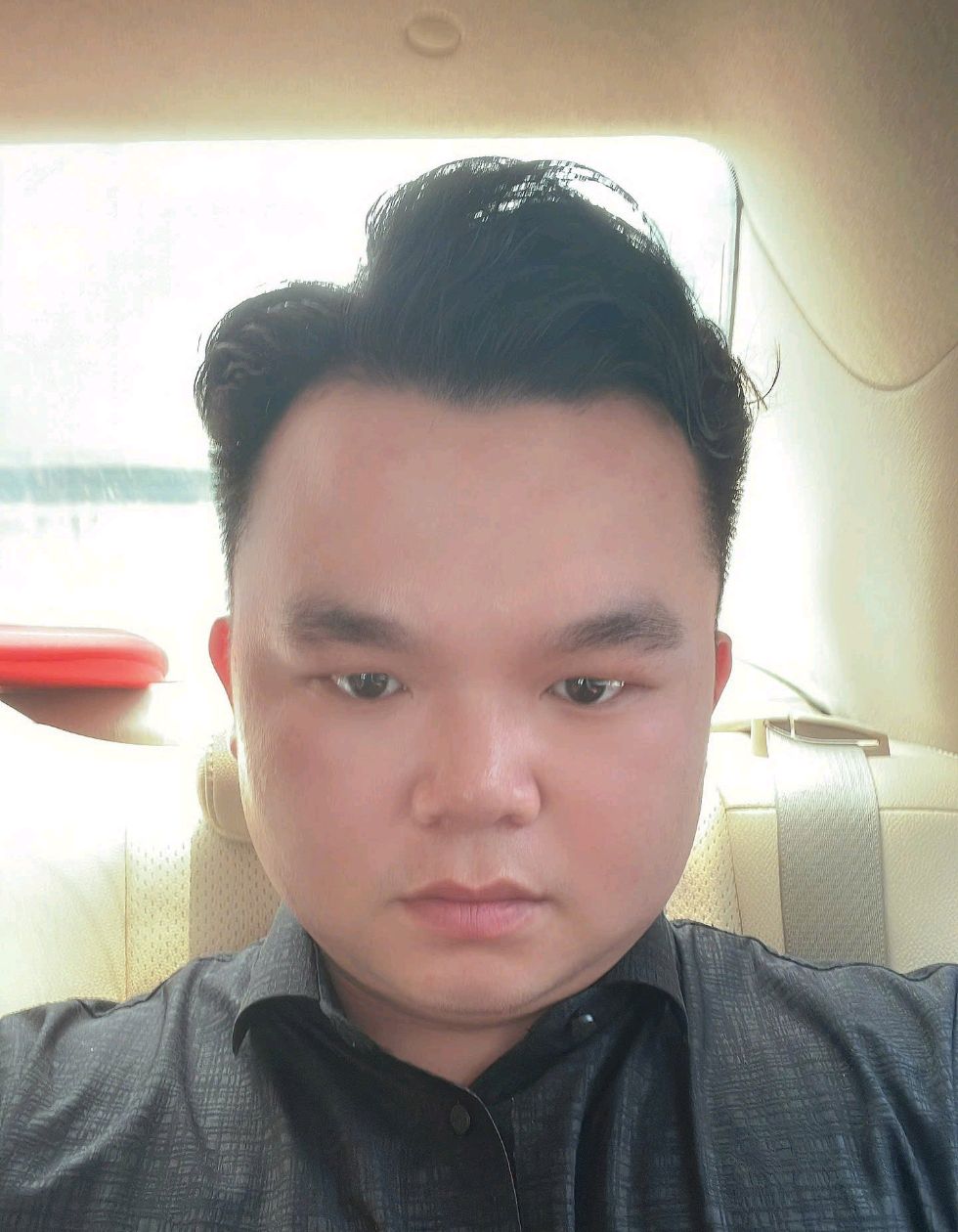 RIÊU NGỌC HÙNG