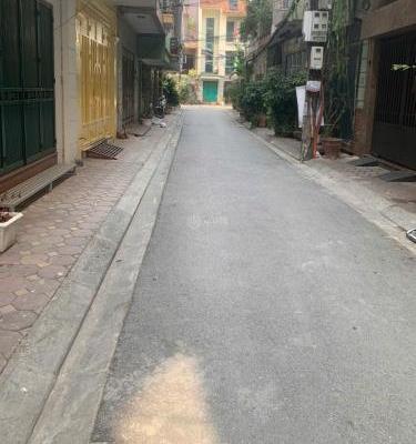 Chủ cho thuê Nhà mặt phố 60m² 97 Phố Văn Cao, Phường Liễu Giai, Quận Ba Đình, Hà Nội