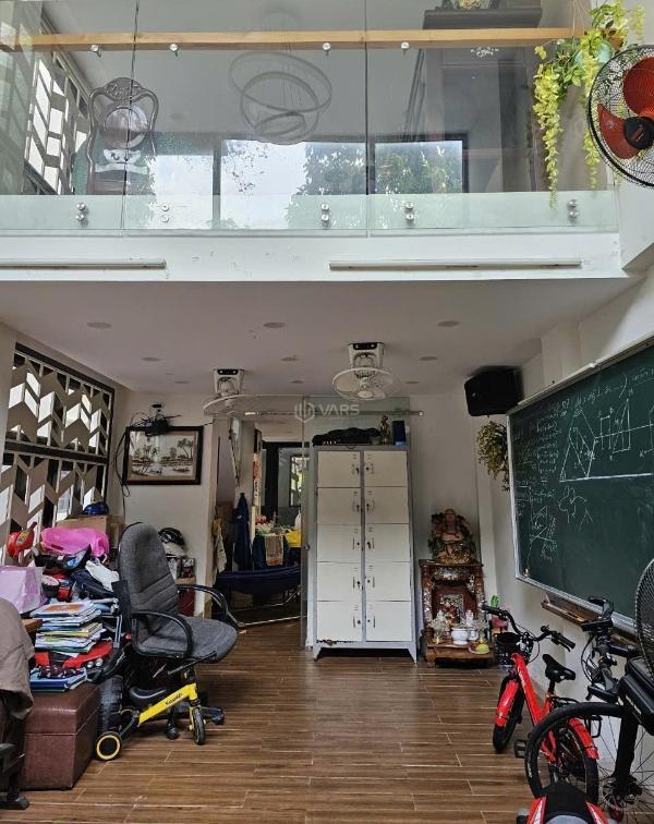 Cần bán Nhà trong hẻm 80m² Phan Đăng Lưu, Phường 2, Quận Phú Nhuận, Hồ Chí Minh