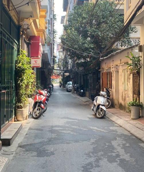 Bán Nhà trong hẻm 55m² Phố Thái Thịnh, Phường Láng Hạ, Quận Đống Đa, Hà Nội