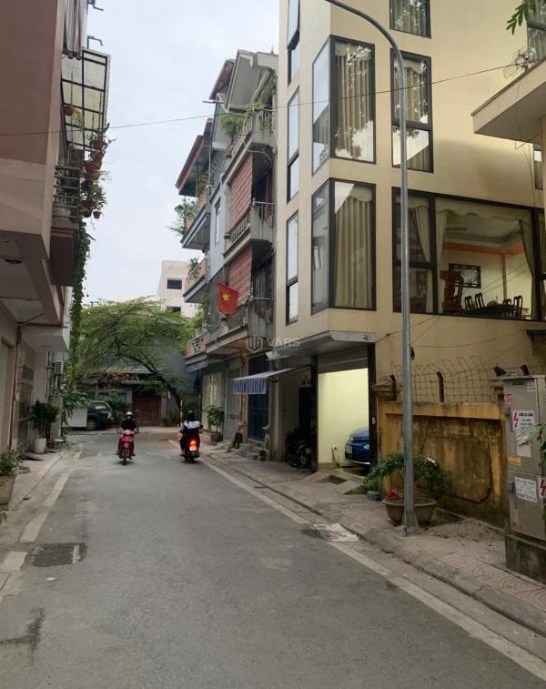 Chủ cần bán Nhà trong hẻm 32m² Phường Long Biên, Quận Long Biên, Hà Nội