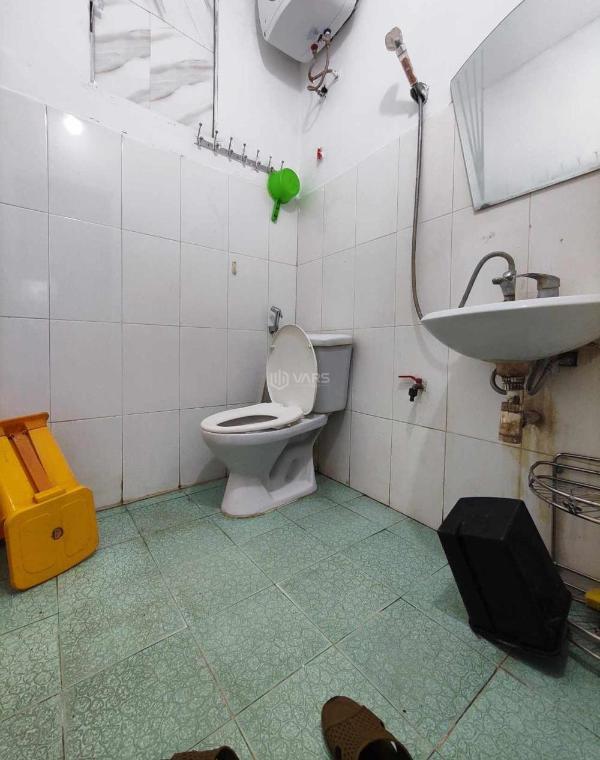 Cho thuê Nhà mặt phố 36m² Phường Đội Cấn, Quận Ba Đình, Hà Nội