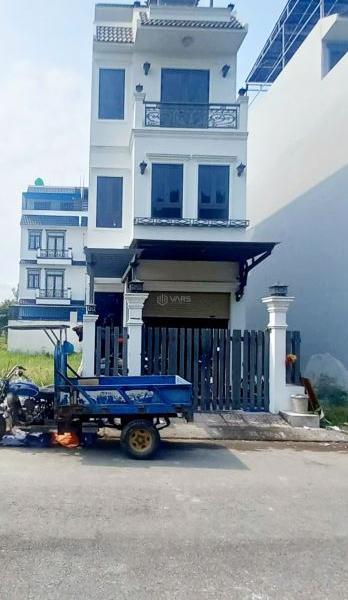 Chủ cần bán Nhà mặt phố 108m² Đường Đinh Đức Thiện, Xã Phước Lý, Huyện Cần Giuộc, Long An