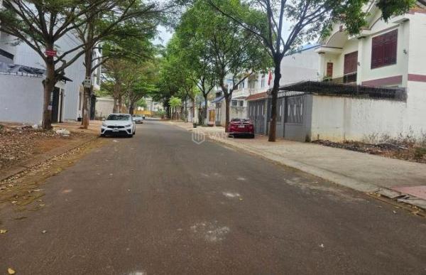 Cần bán Đất nền riêng lẻ 240m² Đường Tôn Thất Tùng, Phường Tân An, Thành phố Buôn Ma Thuột, Đắk Lắk