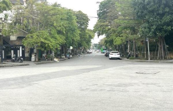Cần bán Nhà mặt phố 298m² Đường Nguyễn Hữu Thọ, Phường Xuân Phú, Thành phố Huế, Huế