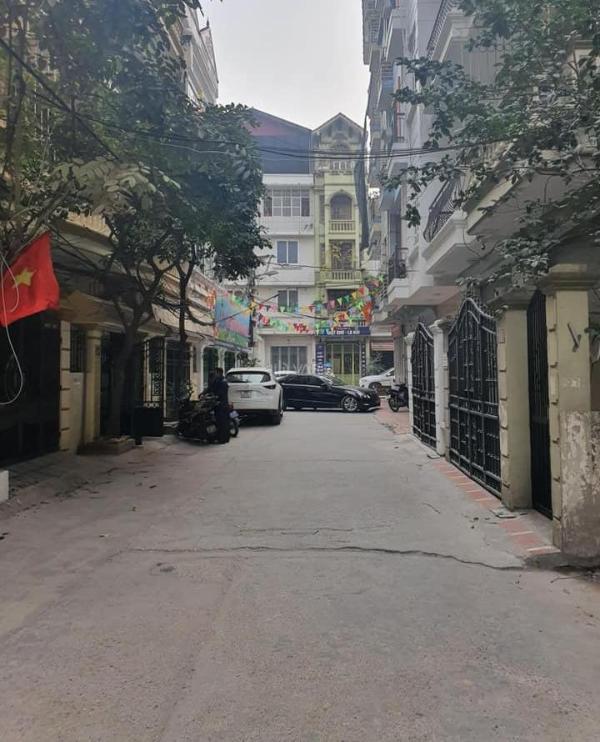 Chủ cần bán Nhà trong hẻm 116m² Phường Liễu Giai, Quận Ba Đình, Hà Nội