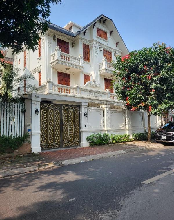 Bán Biệt thự nghỉ dưỡng 255m² Phường Dịch Vọng, Quận Cầu Giấy, Hà Nội