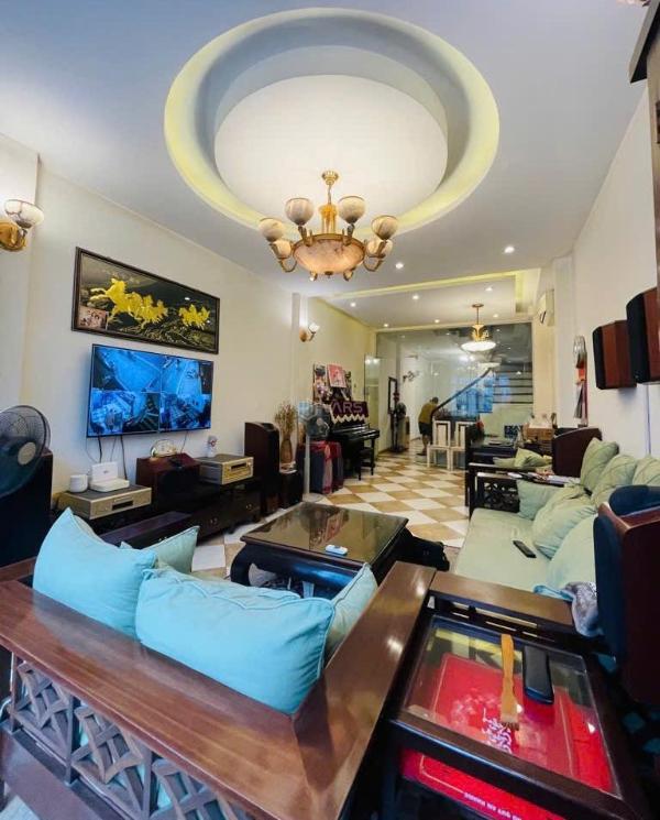 Bán Nhà mặt phố 65m² Nguyễn Lương Bằng, Phường Nam Đồng, Quận Đống Đa, Hà Nội