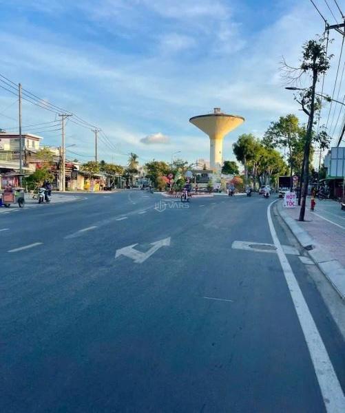 Chủ cần bán Nhà mặt phố 254m² Đường Phạm Ngũ Lão, Xã Long Đức, Thành phố Trà Vinh, Trà Vinh
