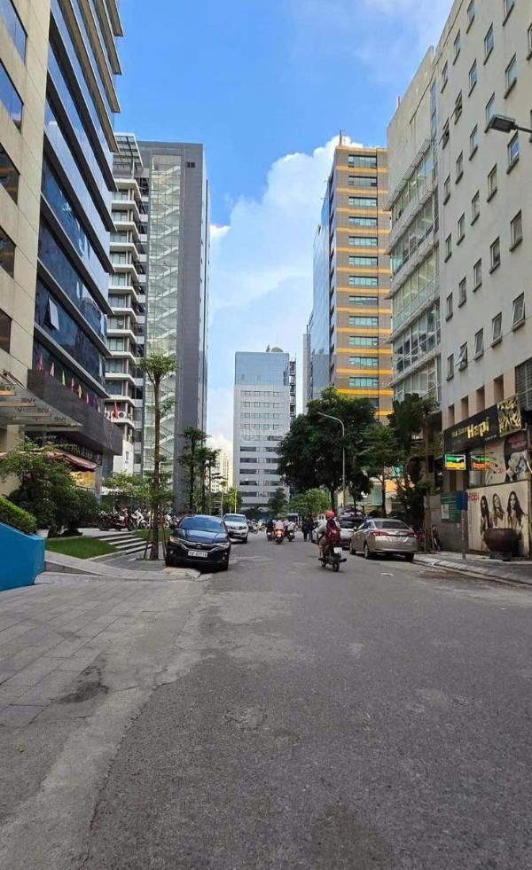 Cần bán Nhà trong hẻm 240m² Phường Dịch Vọng Hậu, Quận Cầu Giấy, Hà Nội