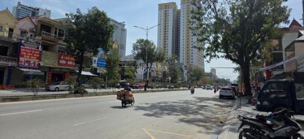 Cần bán Nhà mặt phố 103m² Đường Phan Đình Phùng, Phường Hồng Sơn, Thành phố Vinh, Nghệ An