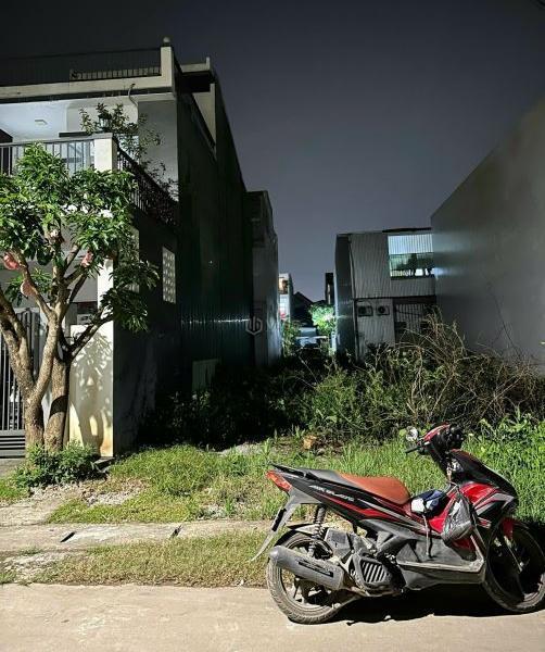 Chủ cần bán Đất nền riêng lẻ 100m² Đường Phạm Văn Đồng, Phường Phú Thượng, Thành phố Huế, Huế