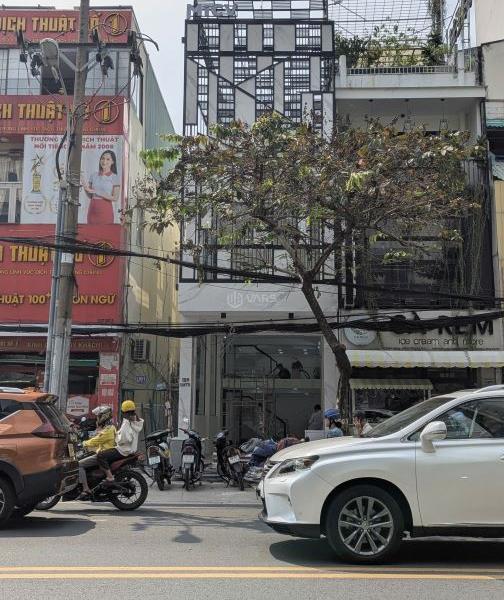 Cho thuê Nhà mặt phố 200m² Đường Cách Mạng Tháng 8, Phường 4, Quận 3, Hồ Chí Minh