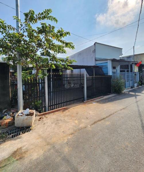 Chủ cần bán Nhà trong hẻm 225m² Đường Liên Huyện, Phường Tân Bình, Thành phố Dĩ An, Bình Dương