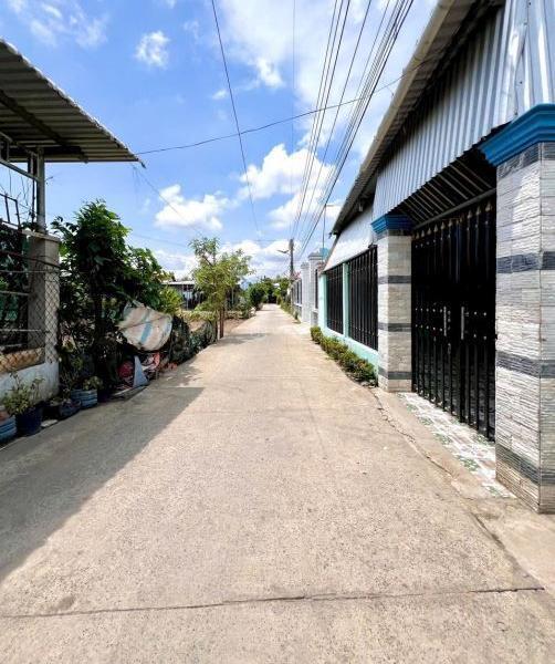 Bán Đất nền riêng lẻ 120m² Xã Mỹ Lộc, Huyện Cần Giuộc, Long An