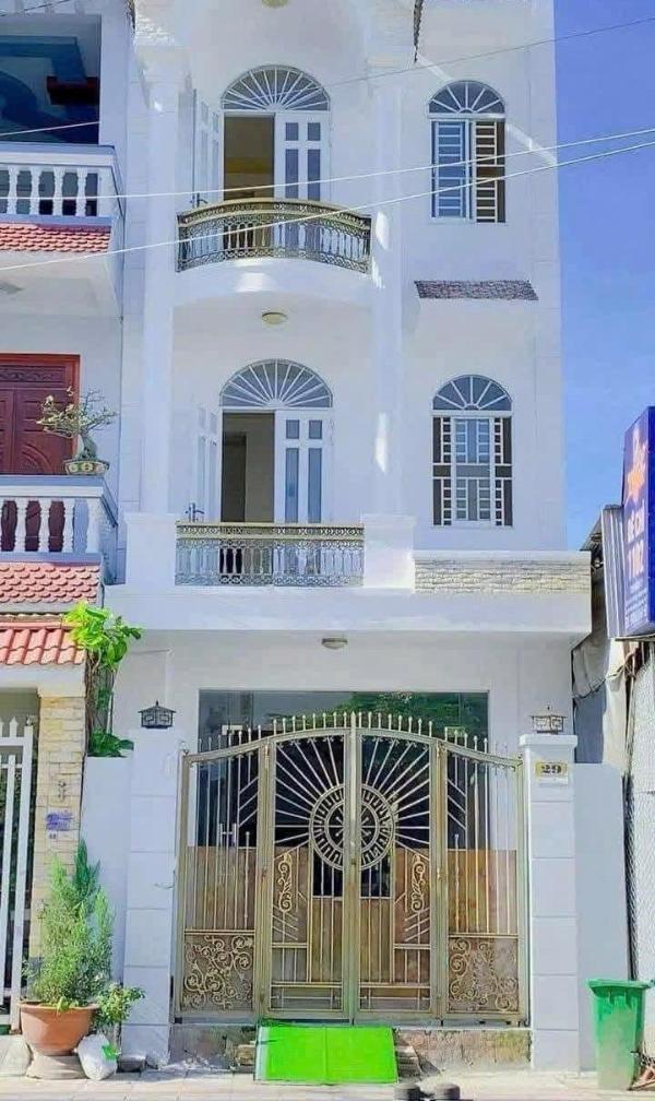 Cho thuê nhà trệt 2 lầu sân thượng - mặt ☘ tiền đường trần hoàng na Phường Hưng Lợi, Quận Ninh Kiều, Cần Thơ