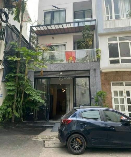 Chủ cần bán Nhà mặt phố 73m² Đường Đoàn Thị Điểm, Phường 1, Quận Phú Nhuận, Hồ Chí Minh