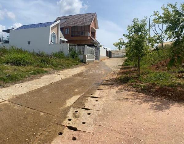 Cần bán Đất nền riêng lẻ 100m² Đường Nguyễn Hoàng, Phường 7, Thành phố Đà Lạt, Lâm Đồng