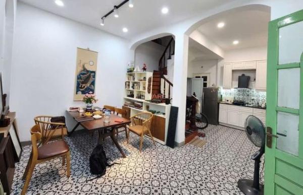 Cần bán Nhà trong hẻm 35m² Đường Trương Công Giai, Phường Dịch Vọng, Quận Cầu Giấy, Hà Nội