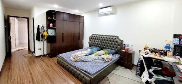 Chủ cần bán Nhà mặt phố 57m² Phố Hàng Mã, Phường Hàng Mã, Quận Hoàn Kiếm, Hà Nội