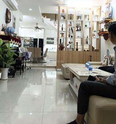 Bán Nhà trong hẻm 80m² Đường Lê Văn Sỹ, Phường 14, Quận 3, Hồ Chí Minh