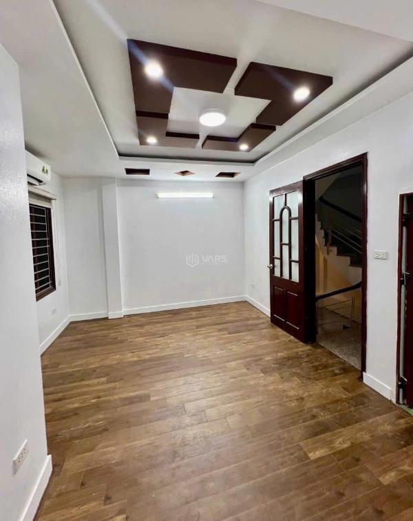 Chủ cần bán Nhà trong hẻm 30m² Đội Cấn, Phường Đội Cấn, Quận Ba Đình, Hà Nội