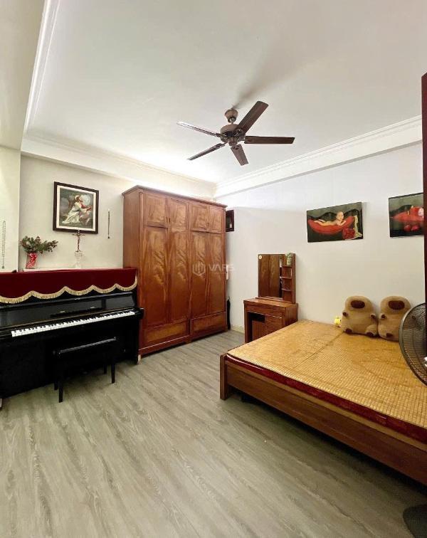 Trung tả khâm thiên, 44m2, 5 tầng, 7.5m 🏤 mặt tiền. vị trí siêu đẹp. giá 11 tỷ