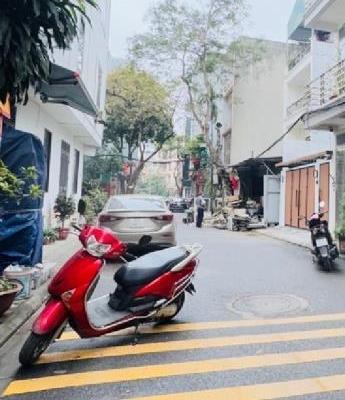 📣NHÀ ĐẸP 4 TẦNG PHỐ CHU HUY MÂN – Ô TÔ 46 CHỖ ĐỖ CỬA 🏚️ 🔥Diện tích 55m² – Giá chỉ 11,9 tỷ