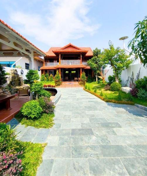 BIỆT 🏣 THỰ SÂN VƯỜN-AO-CÁ ĐẠI GIA MIỀN TÂY 250M2-ShR HC CHỈ 3.2T TL