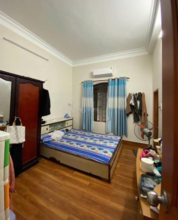 Bán Nhà trong hẻm 100m²