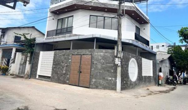 Cần bán Nhà trong hẻm 98m²