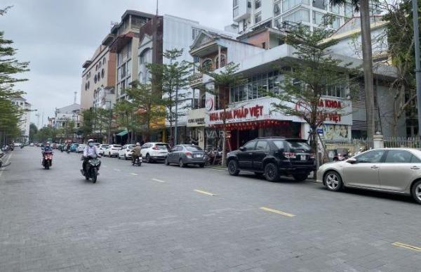 Bán Nhà mặt phố 90m²