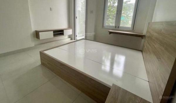 Bán Nhà mặt phố 39m²