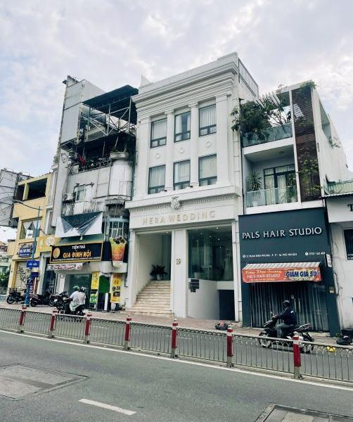 VIP - MẶT TIỀN PHAN ĐÌNH PHÙNG - 9M X 👍 18M -CÓ HẦM, THANG MÁY - GIÁ TỐT 120TR