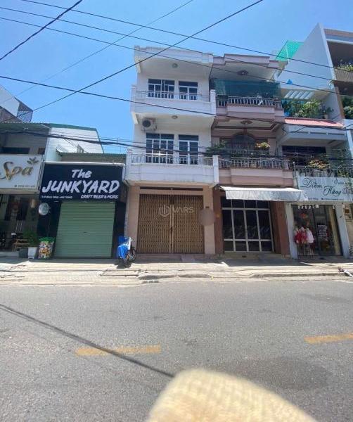 Bán Nhà mặt phố 68m²