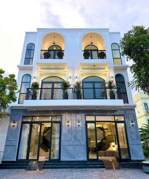 Cần bán Nhà mặt phố 120m²
