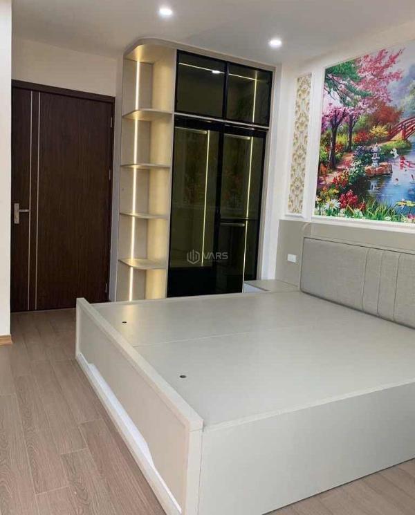 Bán nhà đường 70, xuân phương, 8,35 tỷ, 🏢 40m2, nhà 7 tầng, 4pn.full nội thất.