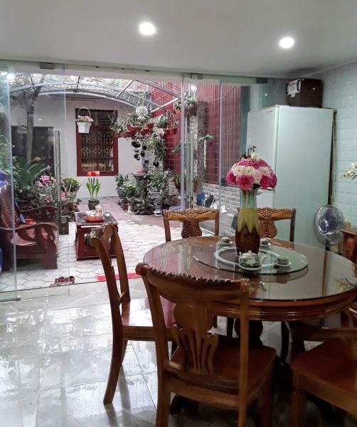 Cho thuê Nhà mặt phố 60m²
