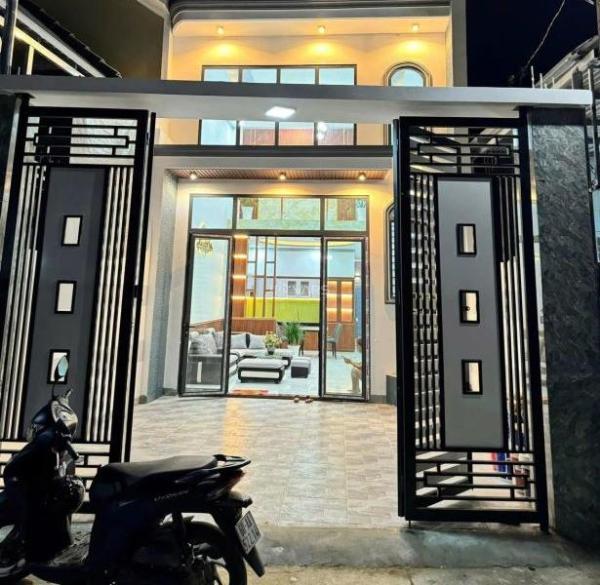 Bán Nhà trong hẻm 100m²