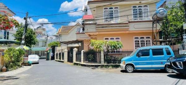 Bán Nhà mặt phố 175m²