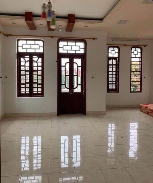 Bán Nhà mặt phố 146m²