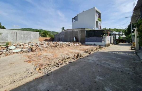 Bán Đất nền riêng lẻ 274m²