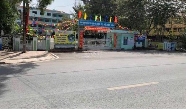 Bán nhà 1 trệt 1 lầu mặt tiền Đỗ Văn Thi phường Hiệp Hoà. 5,8x11m. Giá chỉ 6,4 🏦 tỷ tlc