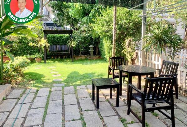 Biệt thự vườn rộng hơn 🏘️ 300 m2 tha hồ trồng các loại hoa yêu - toantranvillas