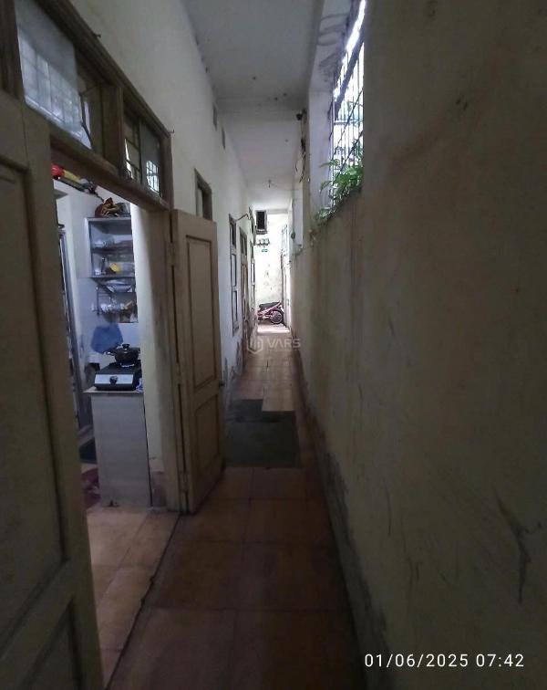 Chủ cần bán Nhà trong hẻm 90m²