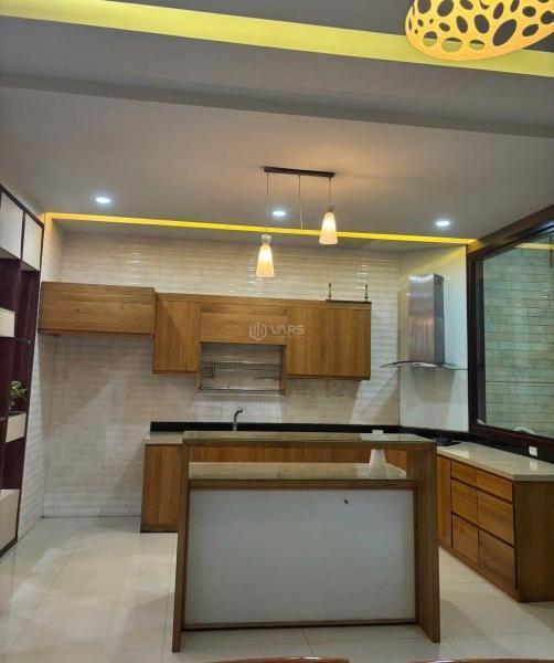 Chủ cho thuê Nhà mặt phố 145m²