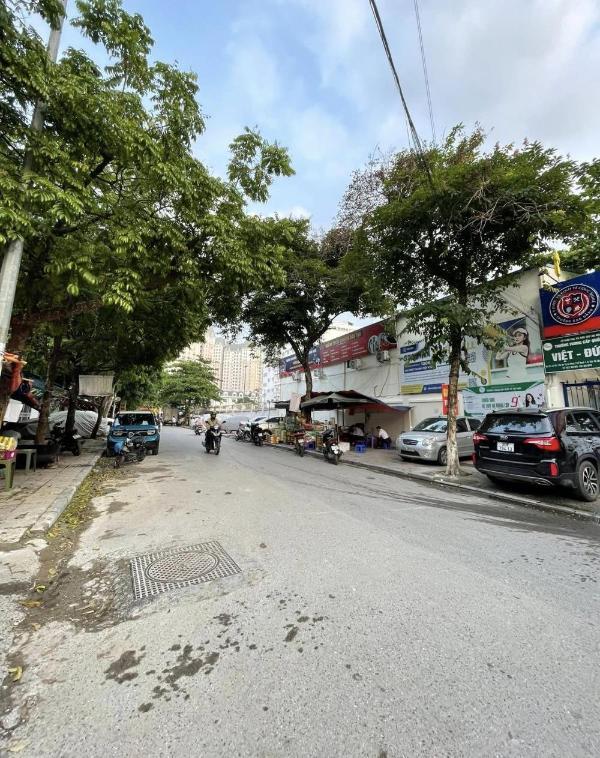 Bán nhà 🏤 5 tầng trần cung 30m², mt 4m ngõ rộng, gần phố, giá 7.6 tỷ